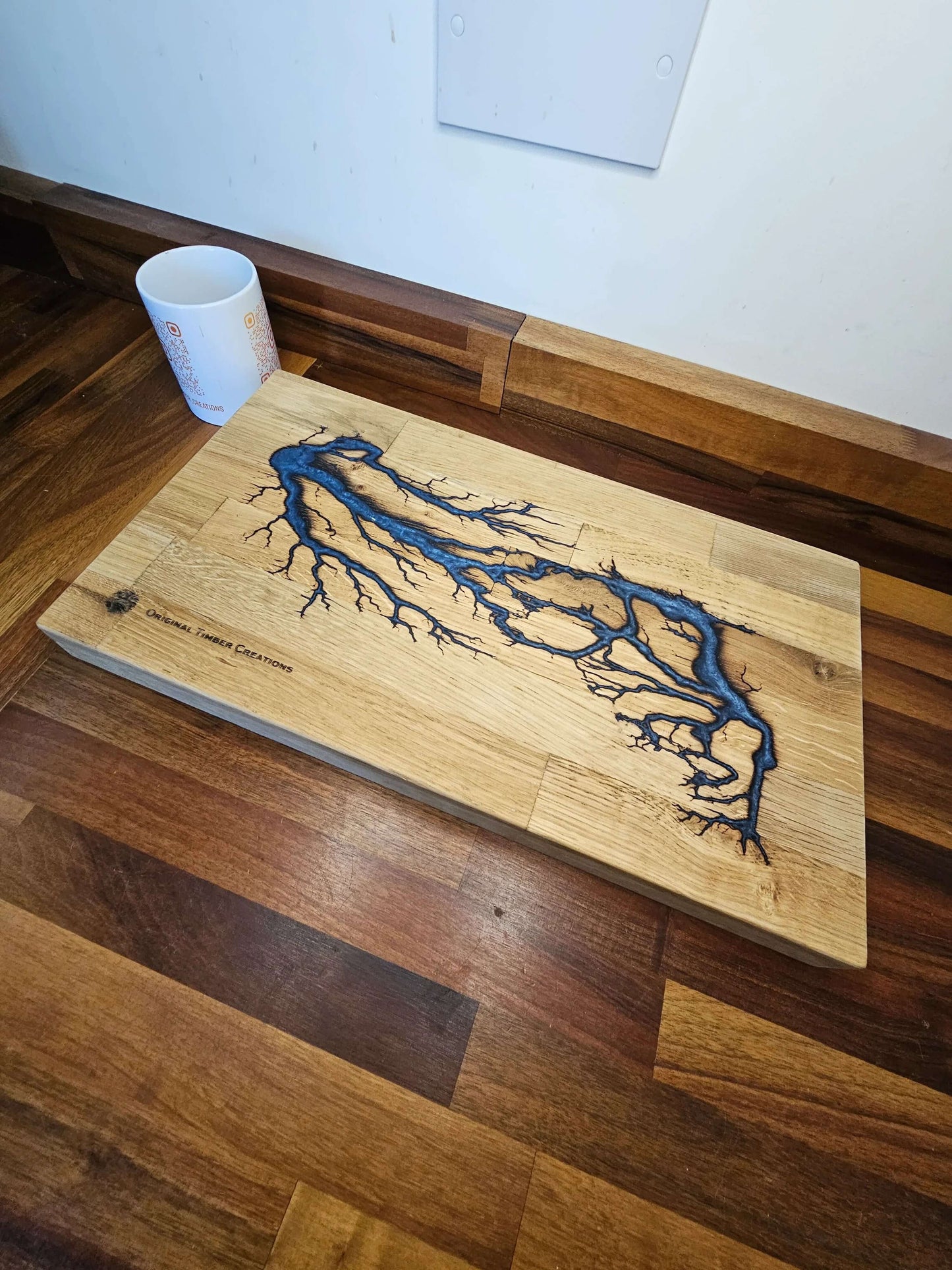Chopping Board – Oak with Blue Resin Inlay (445mm x 250mm)