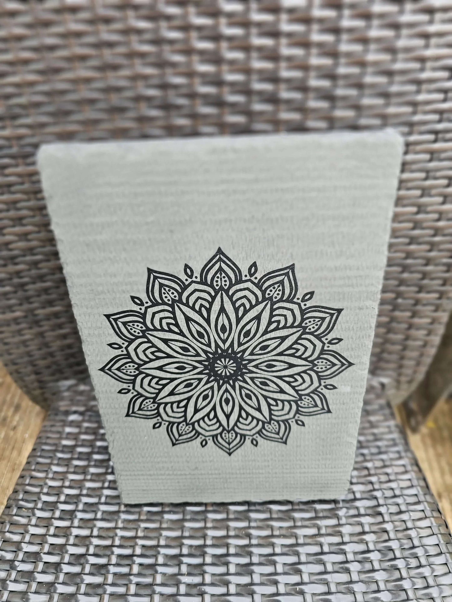 slate Mandala Wall Art – Laser Engraved Floral Geometric Decor 30x20cm