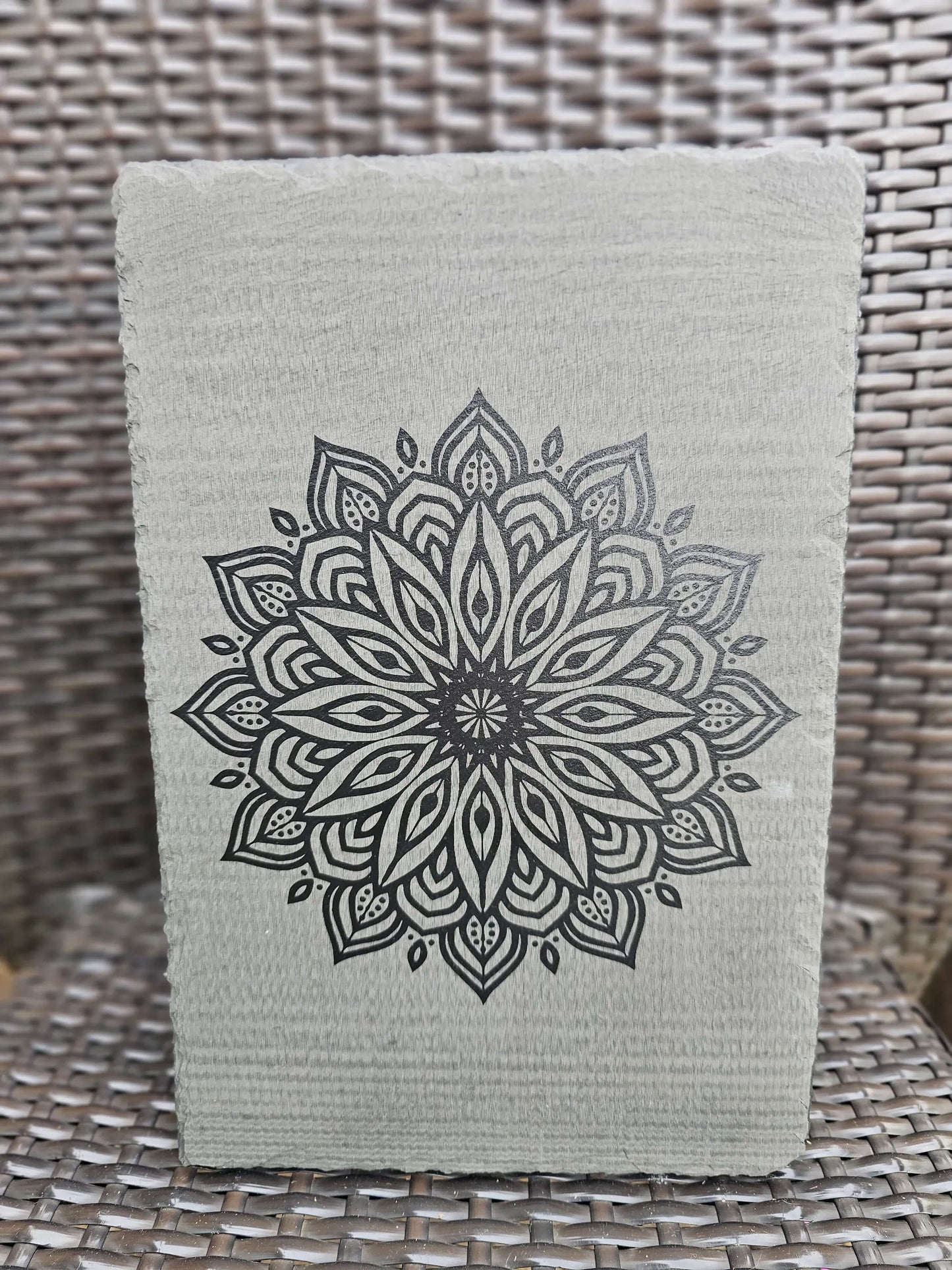 slate Mandala Wall Art – Laser Engraved Floral Geometric Decor 30x20cm