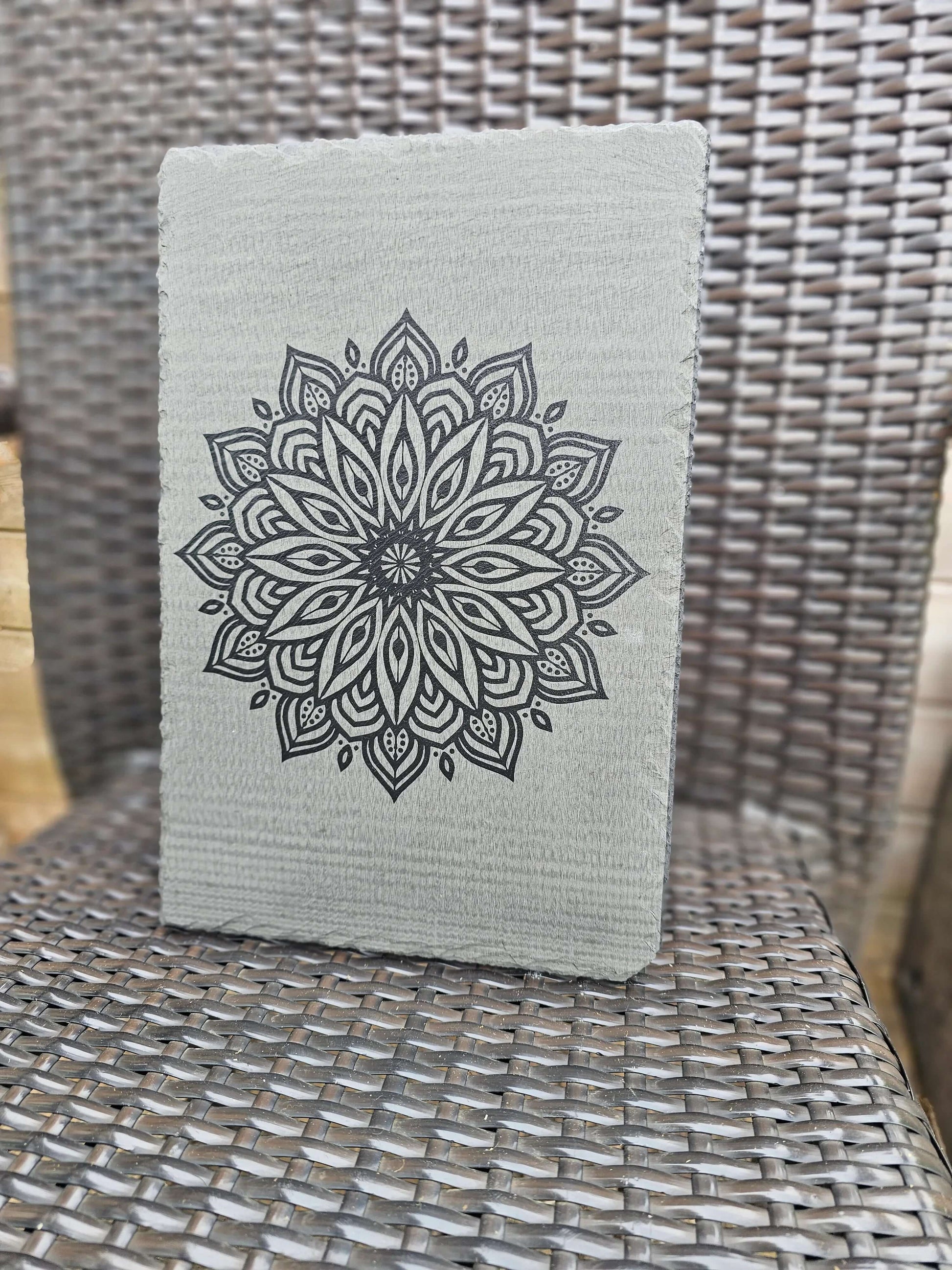 slate Mandala Wall Art – Laser Engraved Floral Geometric Decor 30x20cm