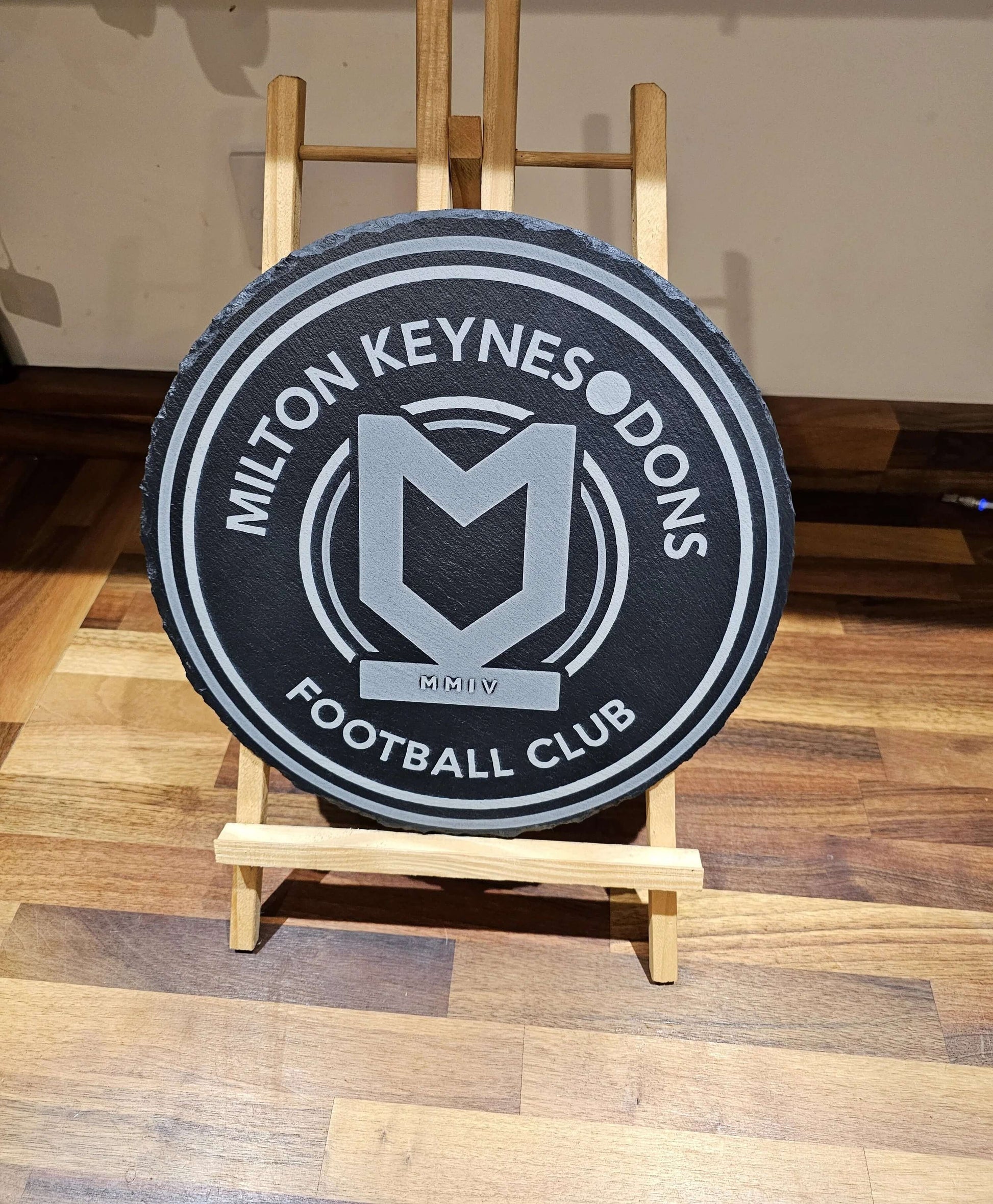 slate Milton Keynes Dons Slate Plaque – 30cm Round – MK Dons Football