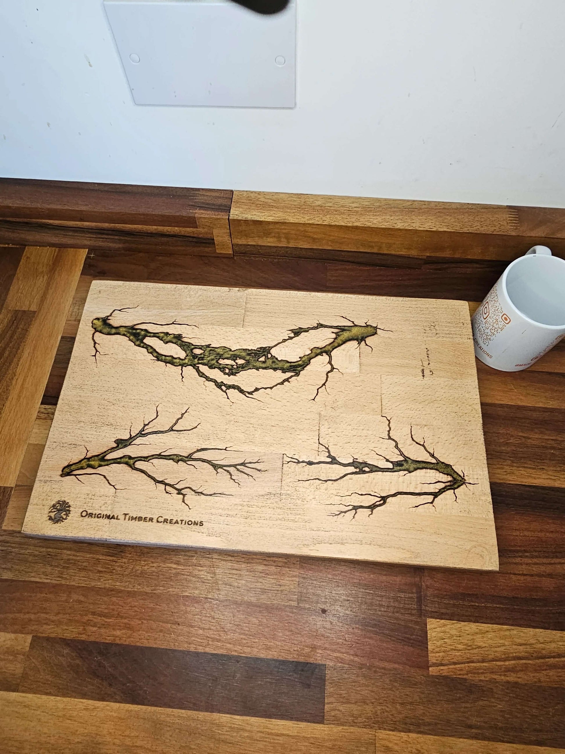 Chopping Board Handmade Fractal Burned – 400 × 260 × 38mm