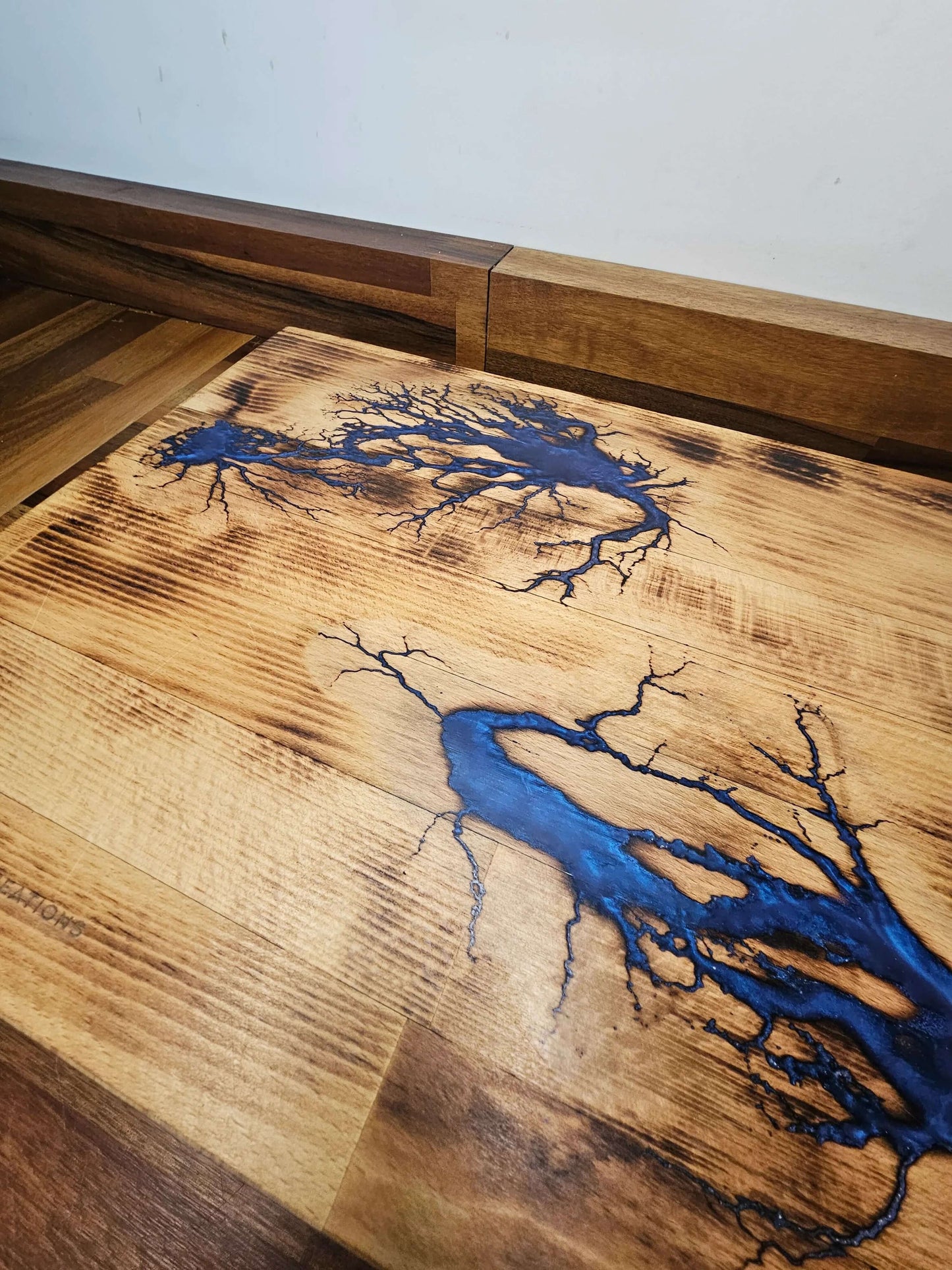 Chopping Board – Blue Resin Fractal Burn 400 × 300 × 38mm