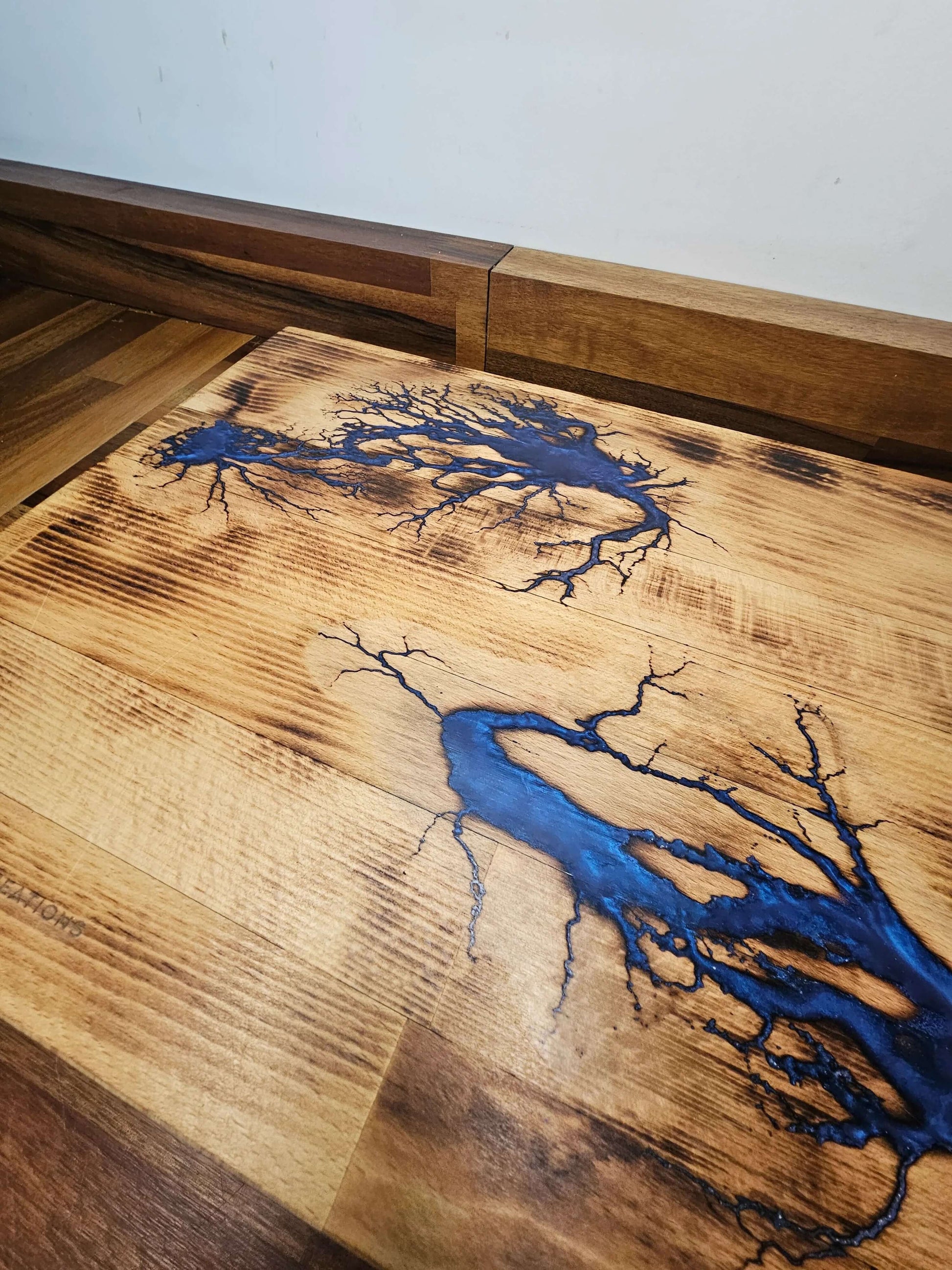 Chopping Board – Blue Resin Fractal Burn 400 × 300 × 38mm