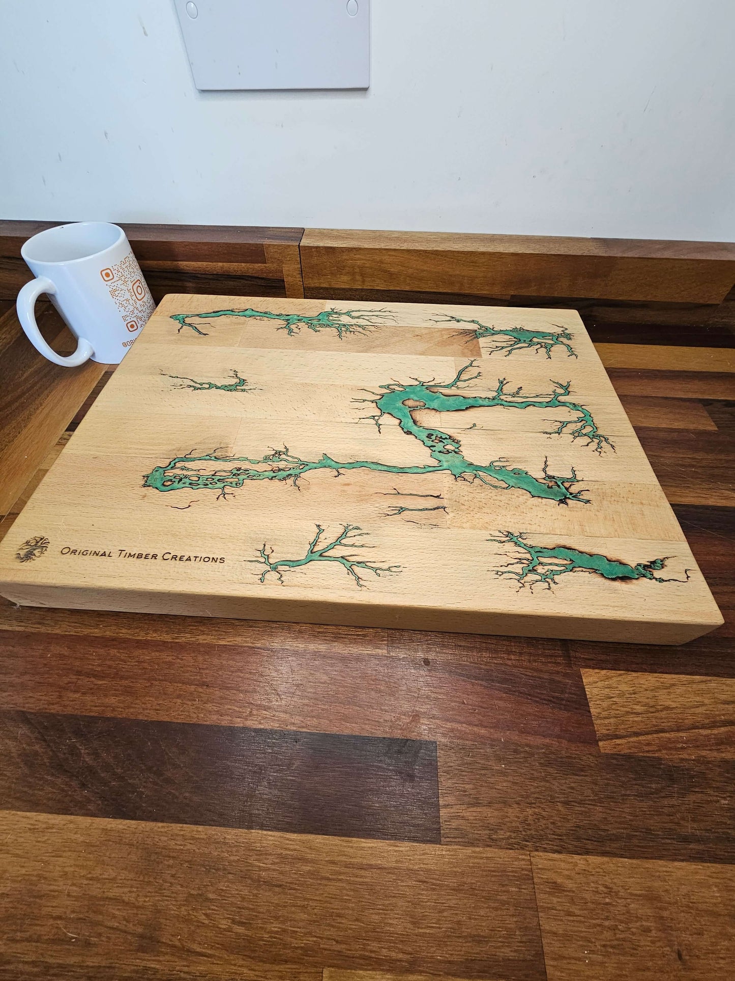 Chopping Board – Green Resin Fractal Burn 400 × 300 × 38mm