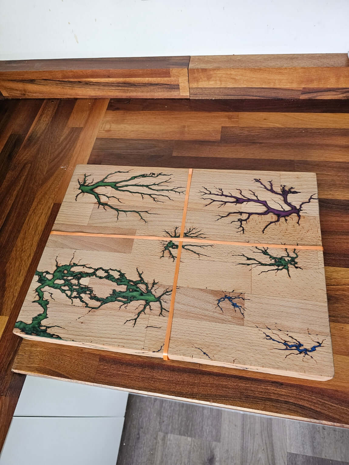 Handmade Multi-Colour Fractal Burn Chopping Board with stunning lightning-style patterns on wooden surface.